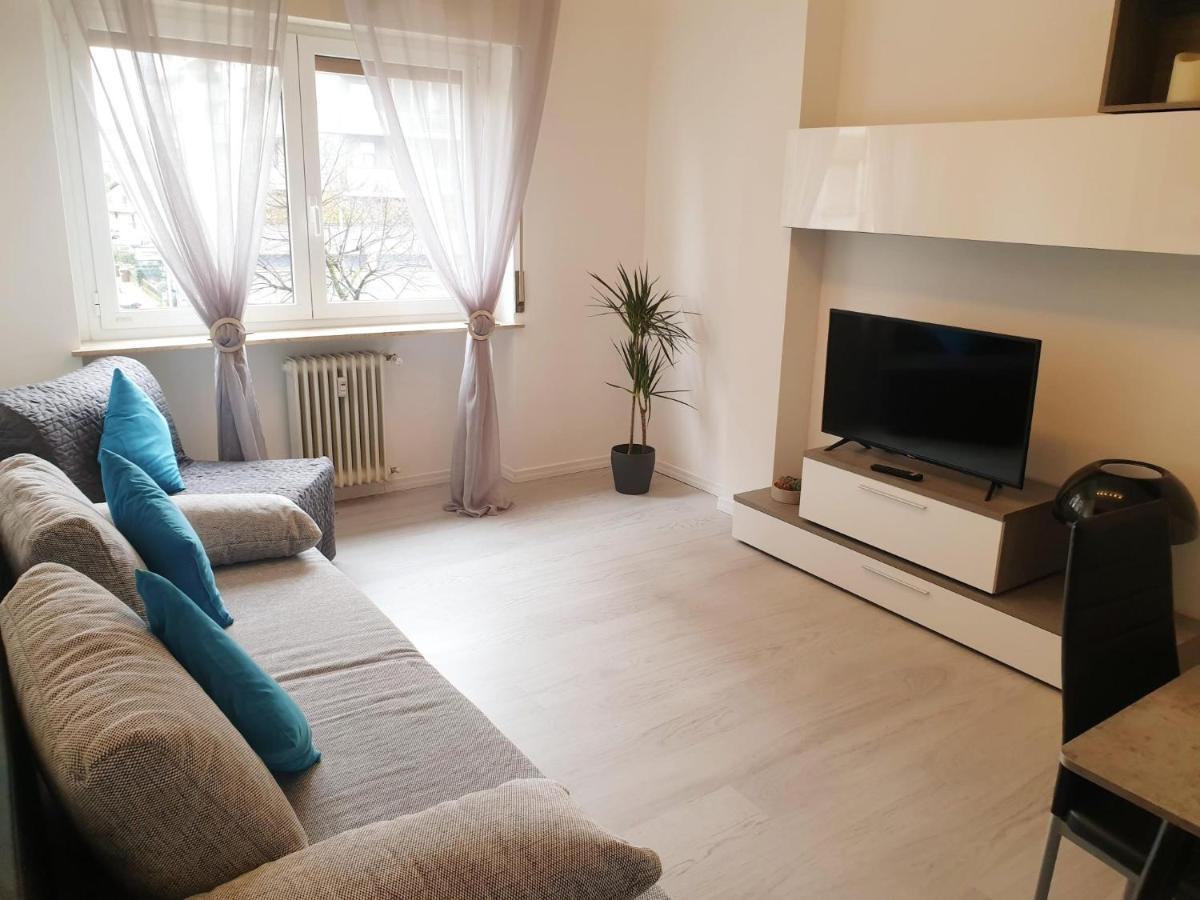 J&M House -Fronte Ospedale- Incluso Netflix E Disney Plus Udine Exterior photo